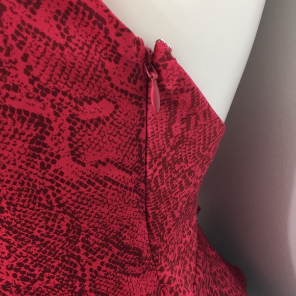 Guess Red Backless Top Size Small - Picture 6 of 12